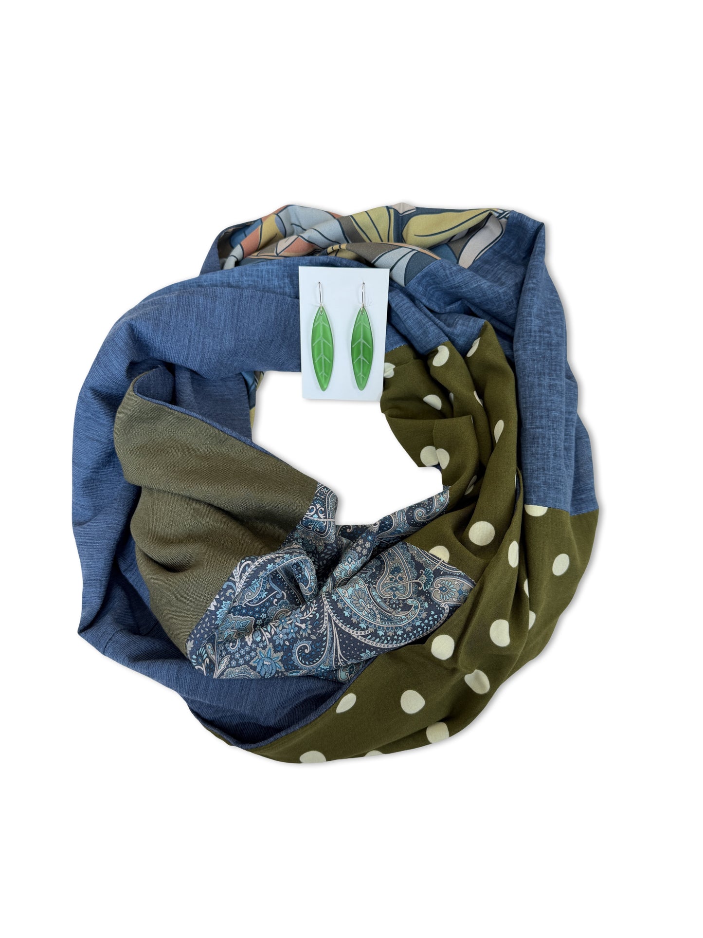 Infinity Scarf - Earthy Paisley Leaves / Navy
