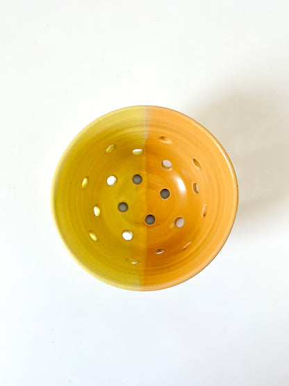 *Exclusive* Two-Toned Berry Bowl - Lemon / Peach