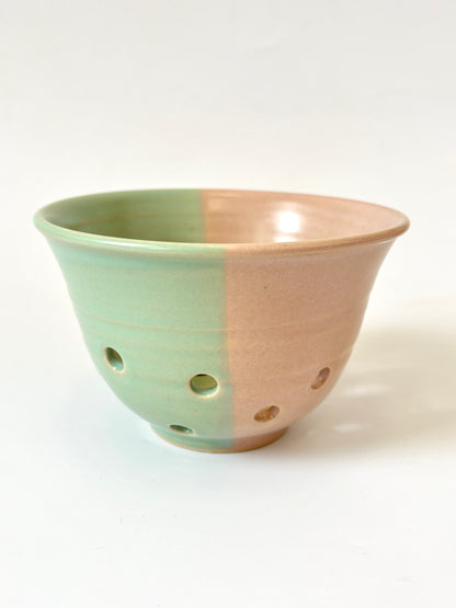 *Exclusive* Two-Toned Berry Bowl - Pink / Aqua