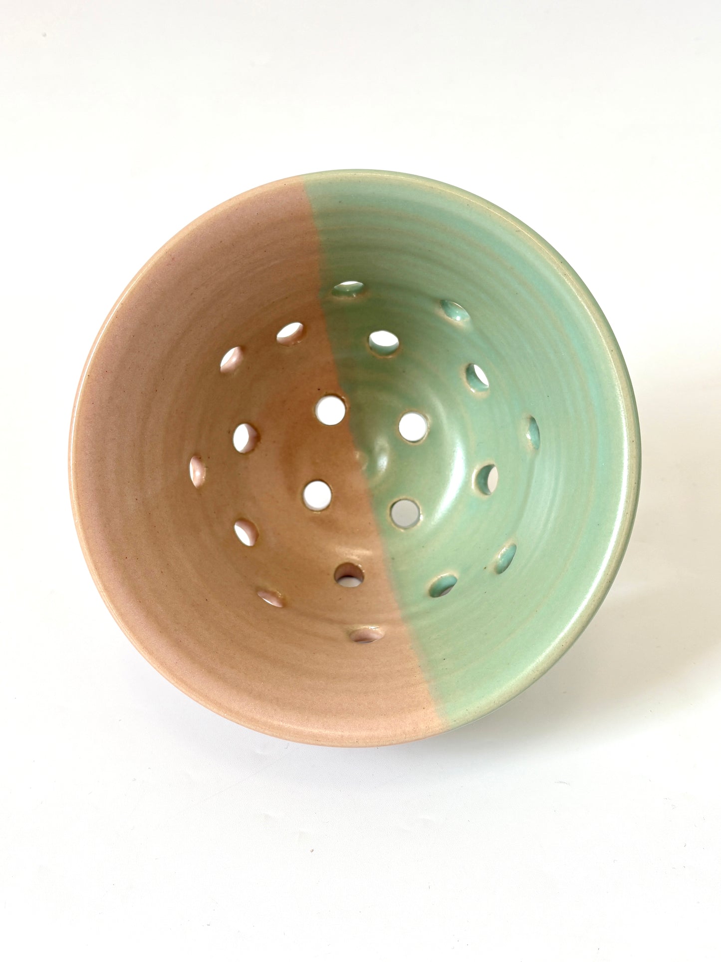 *Exclusive* Two-Toned Berry Bowl - Pink / Aqua