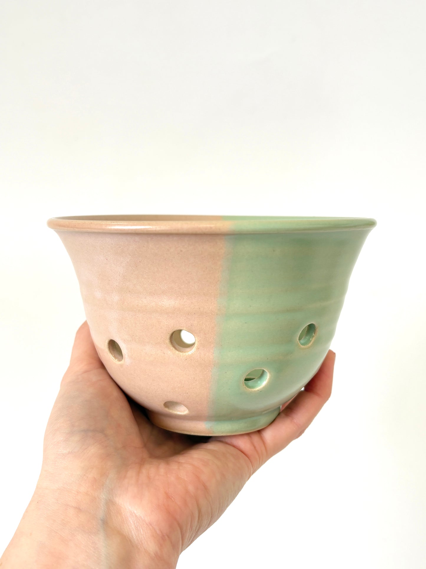 *Exclusive* Two-Toned Berry Bowl - Pink / Aqua