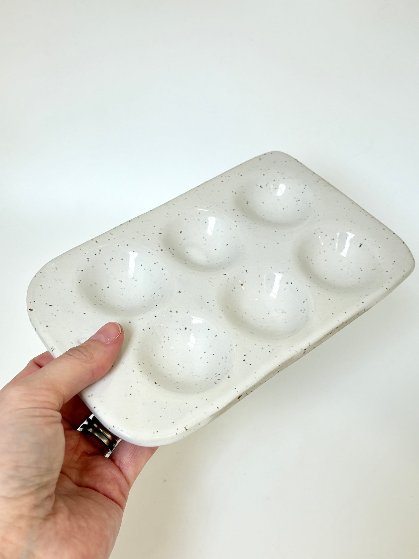 Ceramic Egg Tray - White