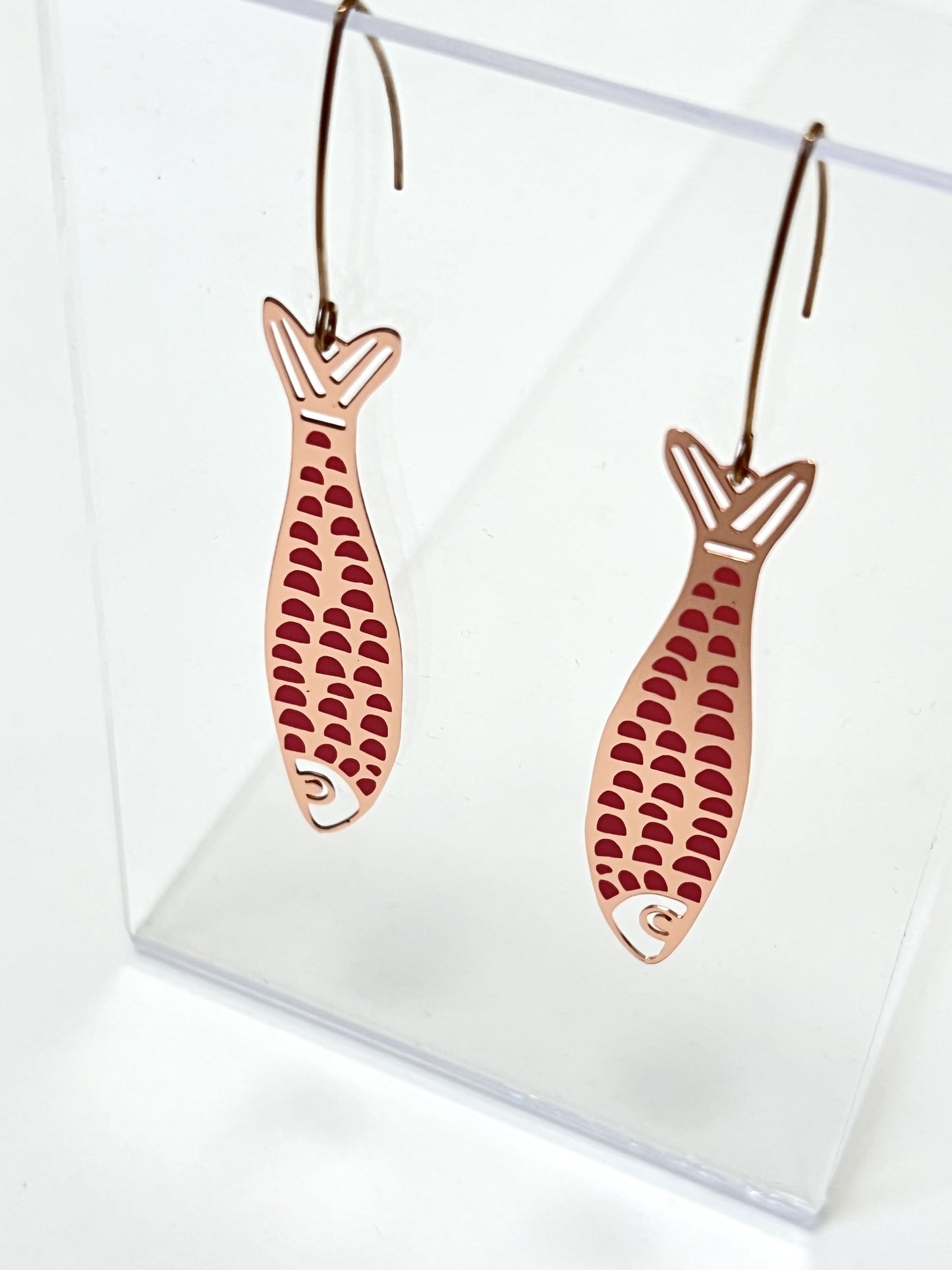 Midi Fishy Earrings in Rose Gold & Pink