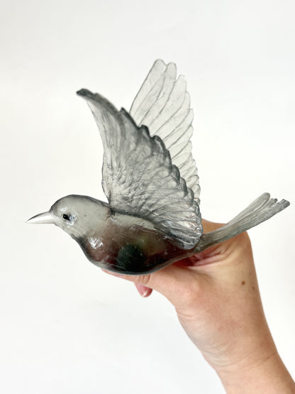 Stitchbird / Hihi - Grey - Glass artwork by Luke Jacomb