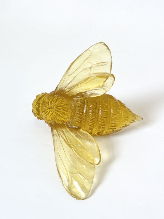 Bee  - Chardonnay - Glass artwork by Luke Jacomb