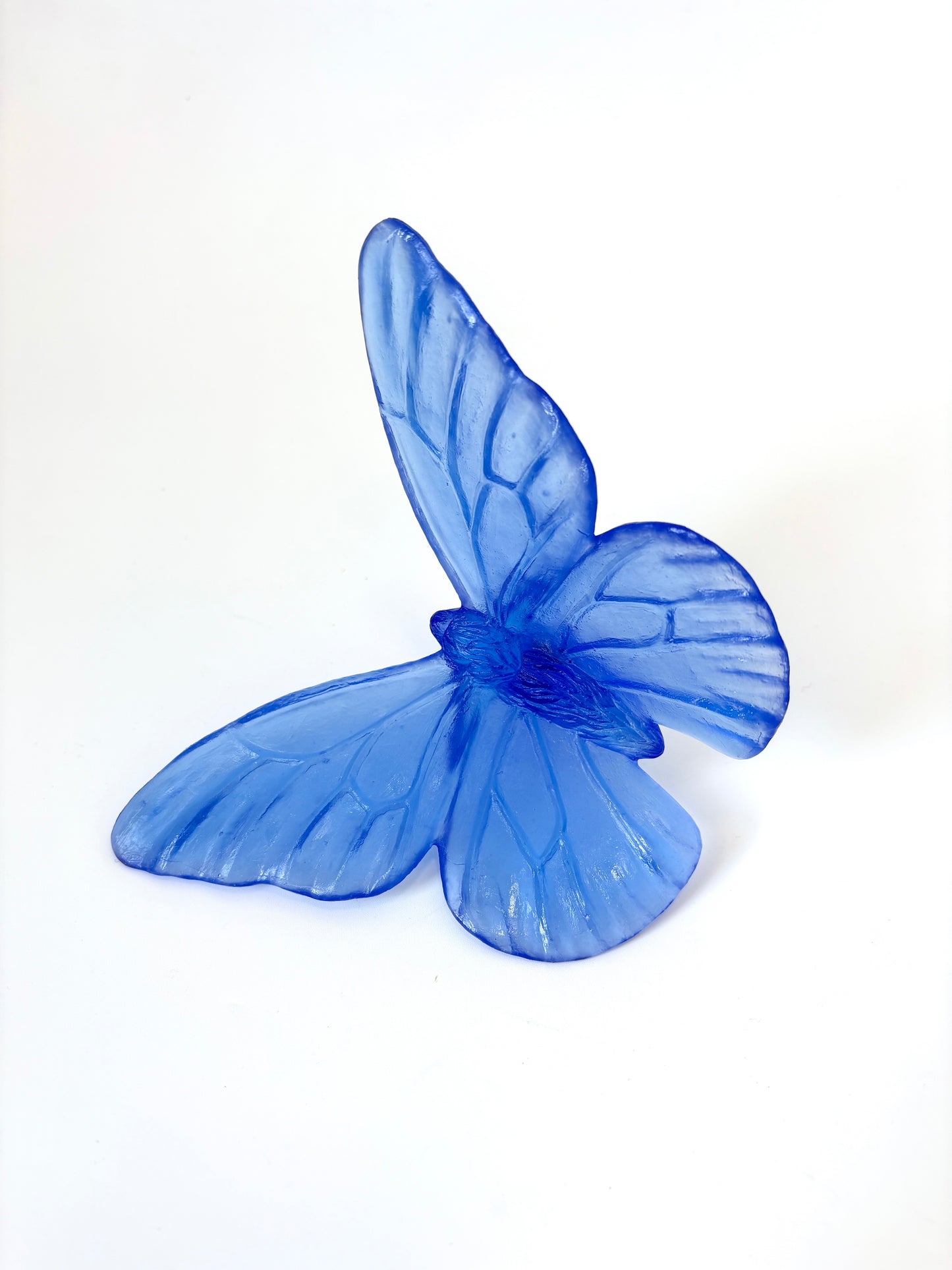 Cobolt Classic Butterfly Monarch - Glass artwork by Luke Jacomb