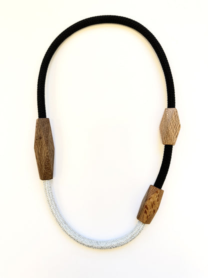 Native Timber Rewarewa Long Chunky Necklace - black, silver
