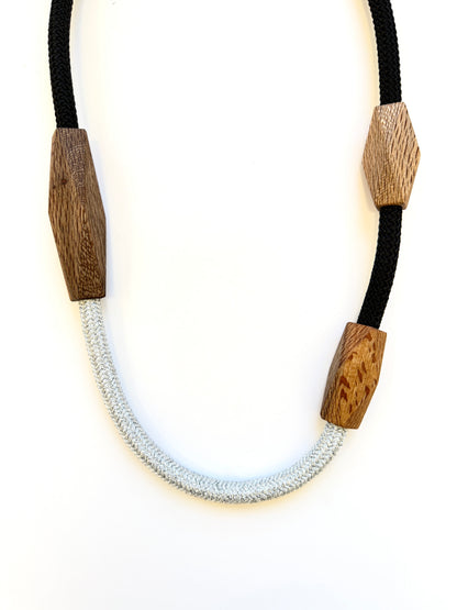 Native Timber Rewarewa Long Chunky Necklace - black, silver