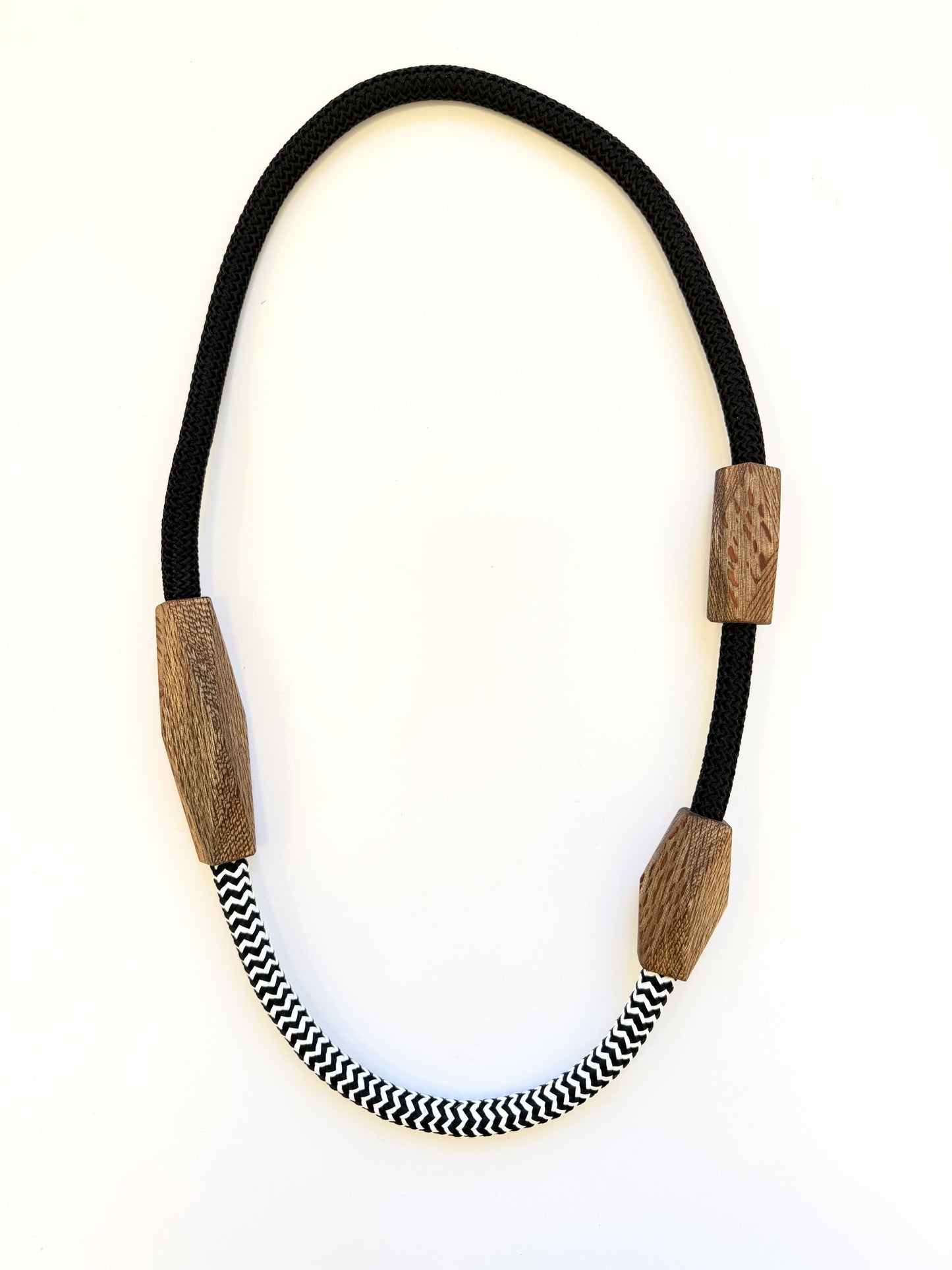 Native Timber Rewarewa Long Chunky Necklace - black and white