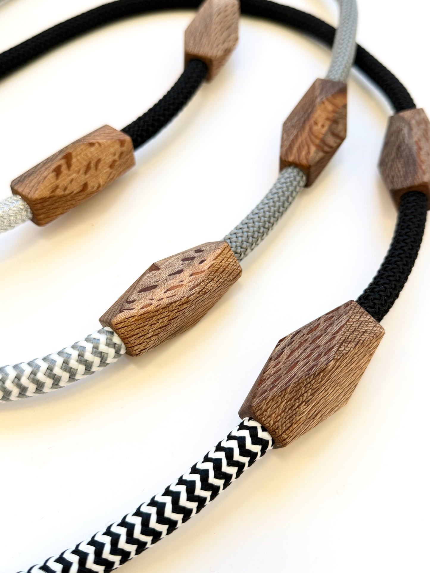 Native Timber Rewarewa Long Chunky Necklace - black and white