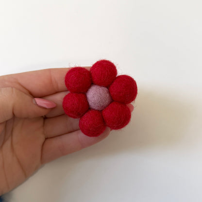 Daisy Flower Felted Wool Brooch - choose colour!