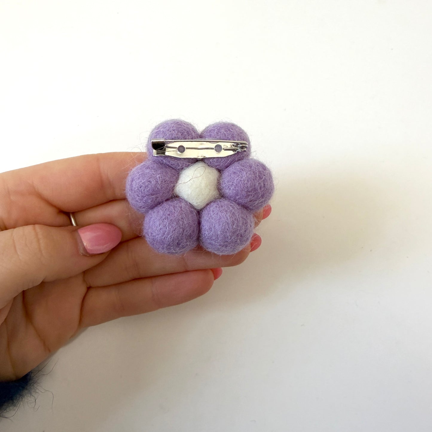 Daisy Flower Felted Wool Brooch - choose colour!