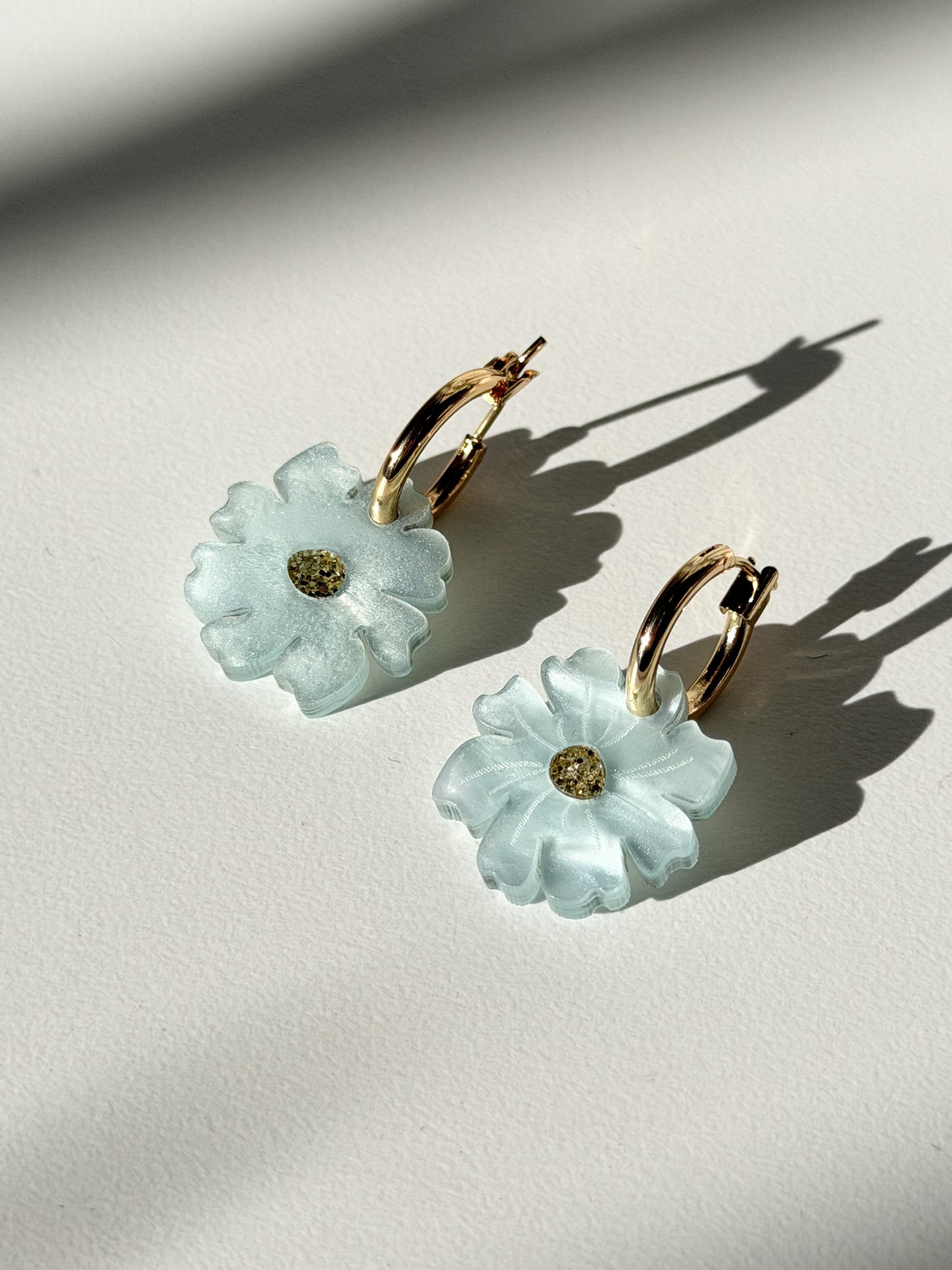 Wildflower Earrings - Ice blue