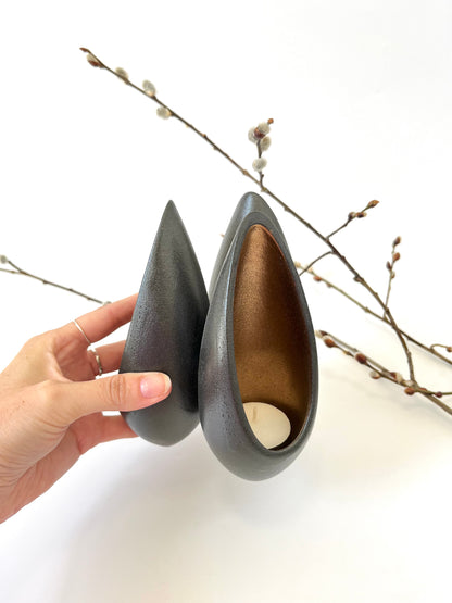 Seed Pod Tealight Holder - Matte Black with Copper Lustre