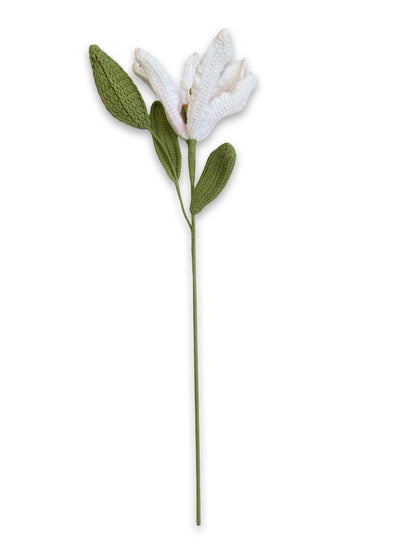 Crochet Lily with bud - White, pink centre
