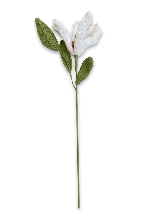 Crochet Lily with bud - White, pink centre