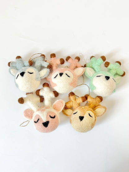 Reindeer Head Decoration - White