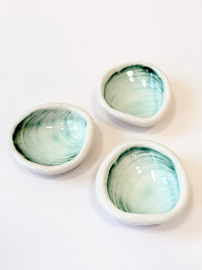 Mini Porcelain Pipi Shell Dish