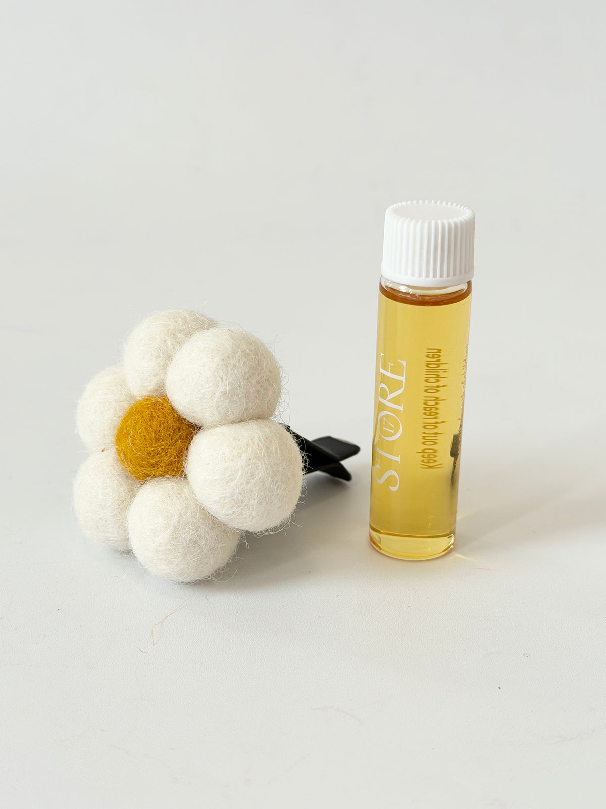 White Daisy Car Air Freshener Set - French Vanilla