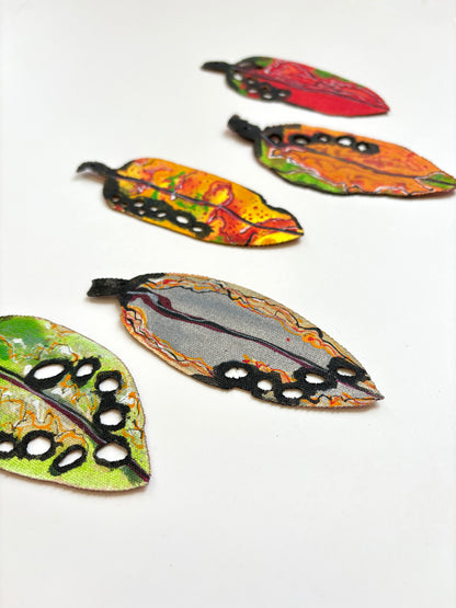 Tiny Pohutukawa Leaf (18367b)