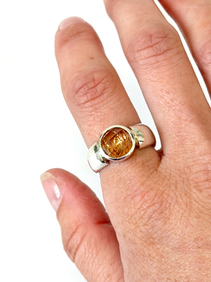 Golden Topaz and Stirling Silver ring by Idour (CI.6)