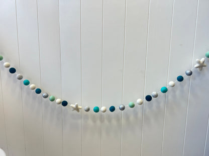 School Holiday Session - make a Pom Pom Garland at inc!