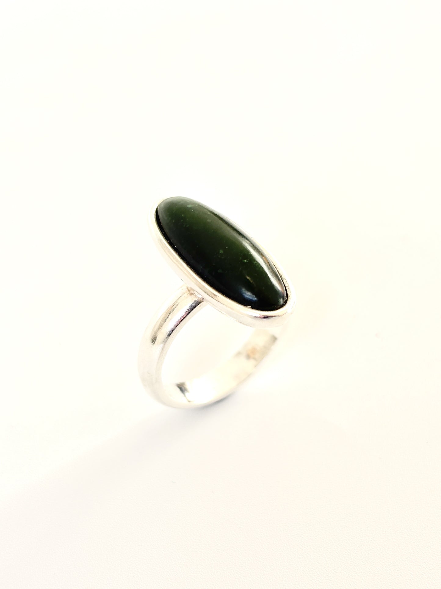 Extra long skinny Oval Ring (RI-OV8)