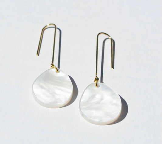 Maeve Earrings - Pearl
