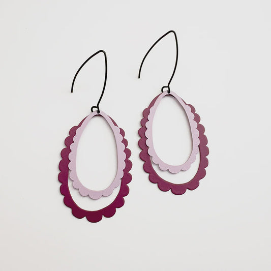 Midi Double Scallop Hoop Earrings in Lilac / Burgundy