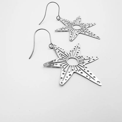Midi Christmas Star Earrings in Silver