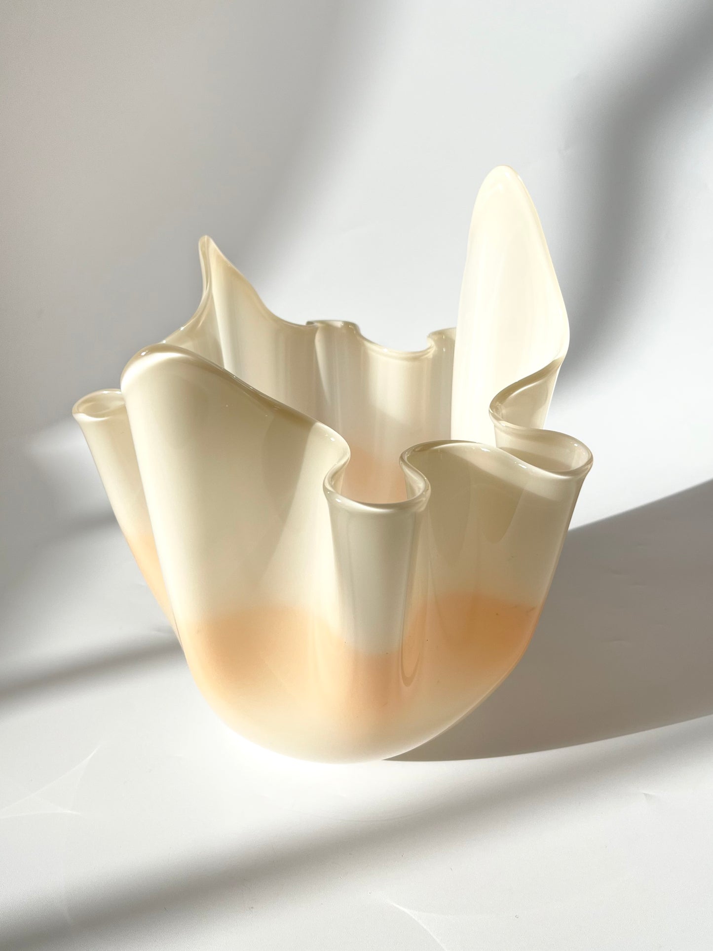 Handblown Glass Fazzoletto Bowl - Ombre Opaline