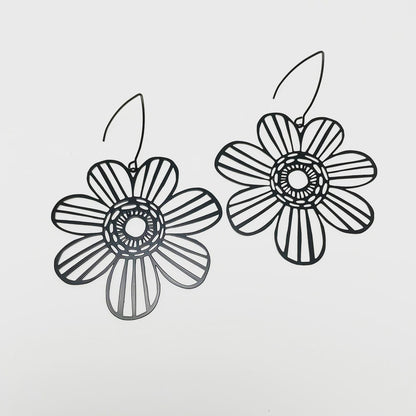 BIG flower earrings in black