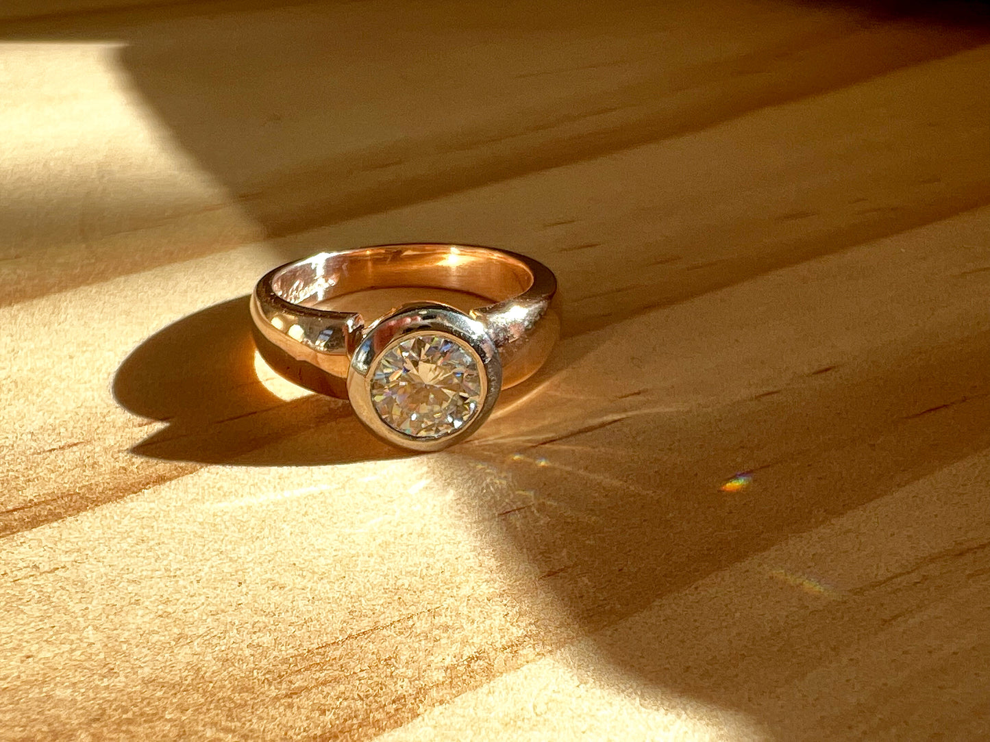 Red Gold & Platinum 1.0ct Moissanite ring (with certification)