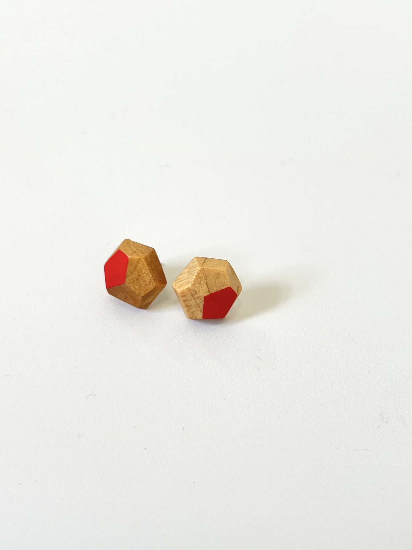 Faceted Timber Studs - Red