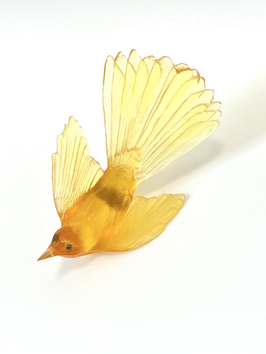 Fantail / Pīwakawaka - Yellow Glass artwork by Luke Jacomb