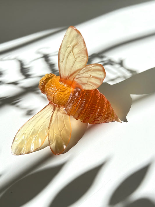 Bee (Wings Out) - Semillon