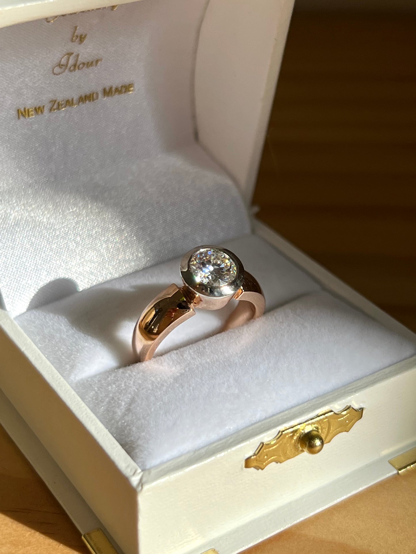 Red Gold & Platinum 1.0ct Moissanite ring (with certification)