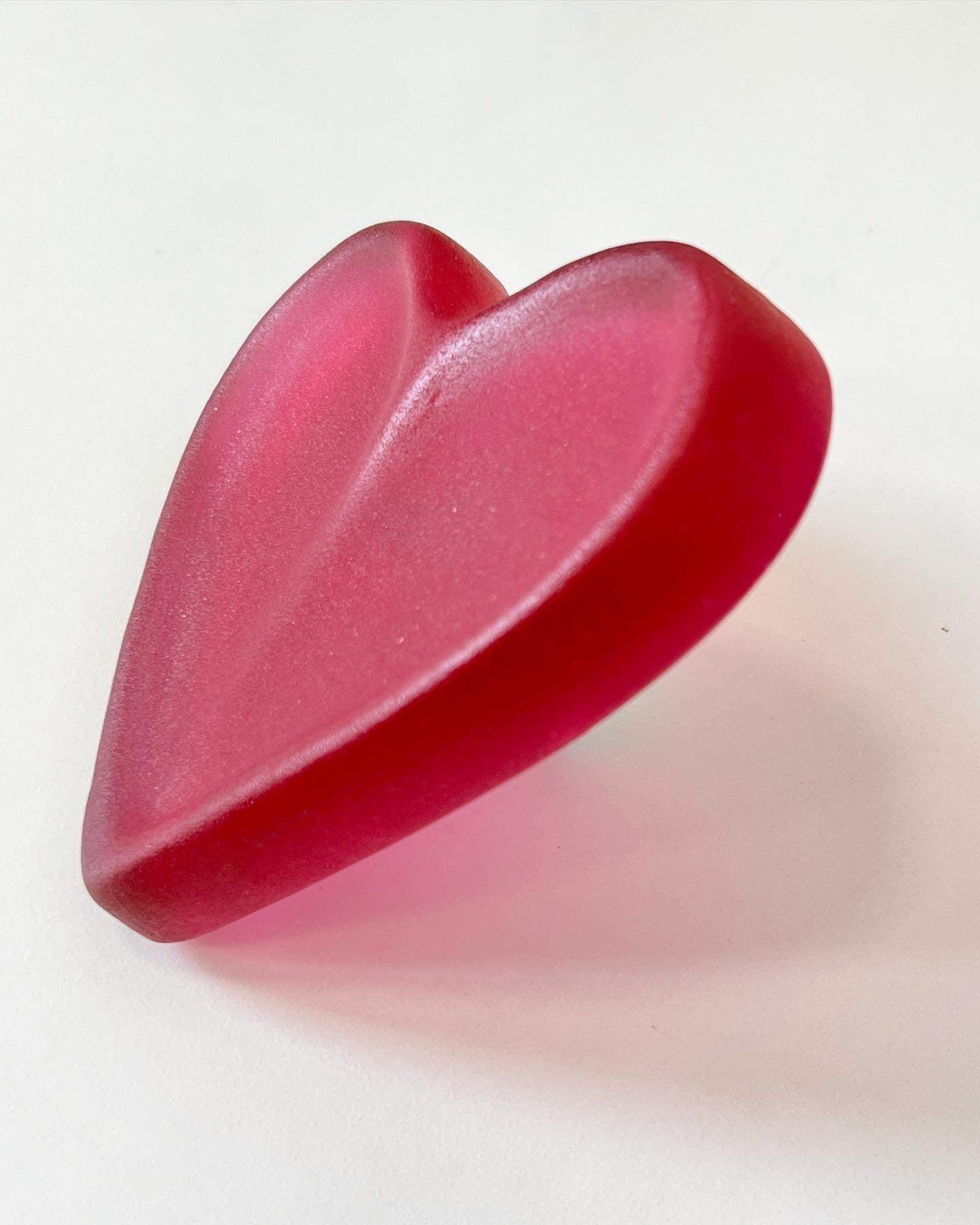 "Glo Heart" in Glass - Gold Ruby