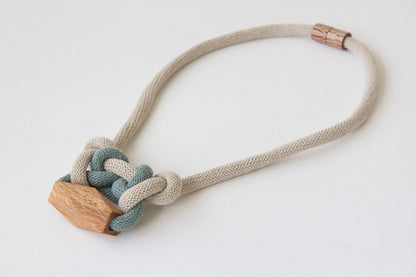 Two-Tone Knot and Bead Necklace - Blue, Natural