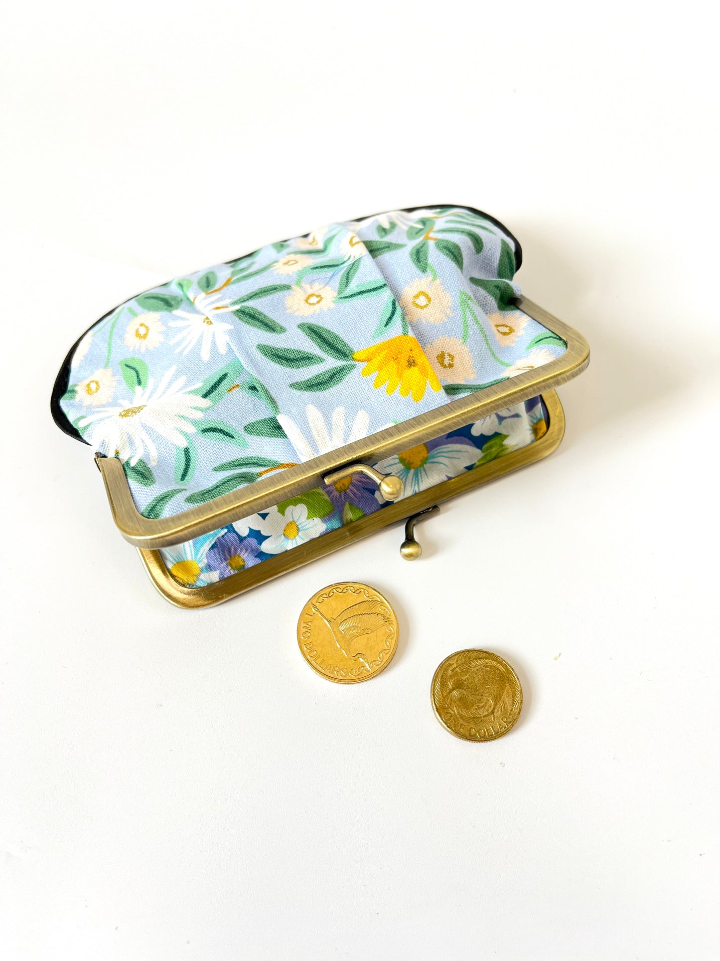 Pleat Coin Purse - Daisy Fields, Blue