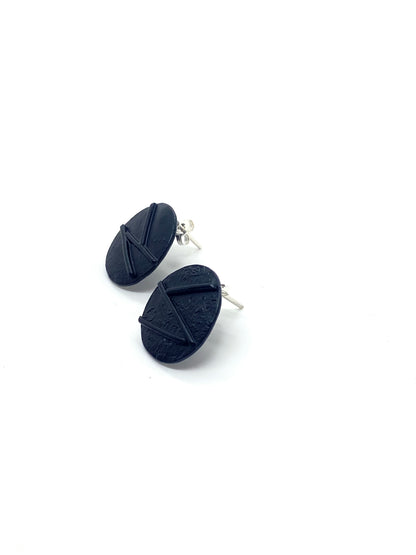 Black Circle Stud Earrings (#133)