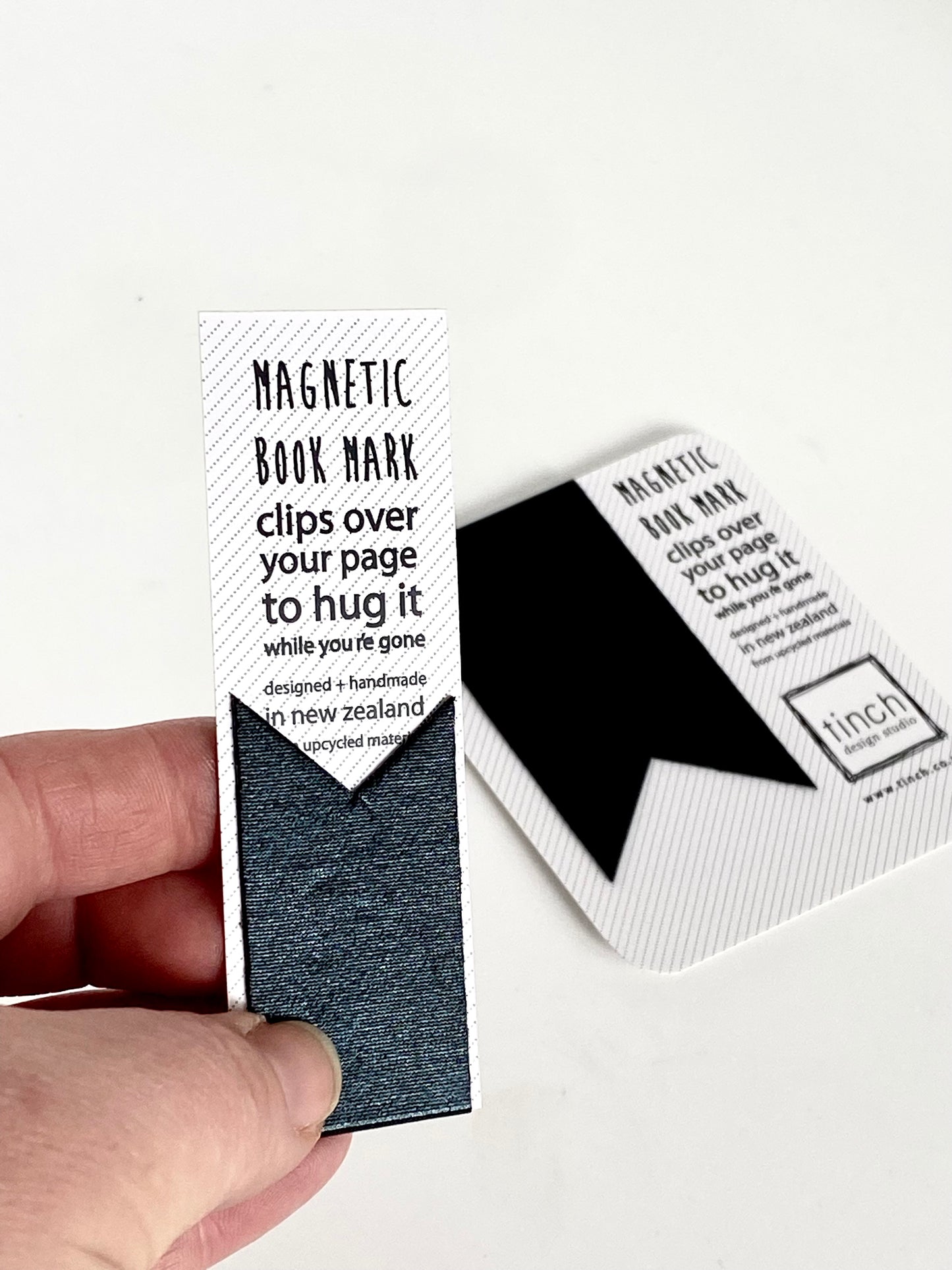 Magnetic Bookmark - Glossy Black